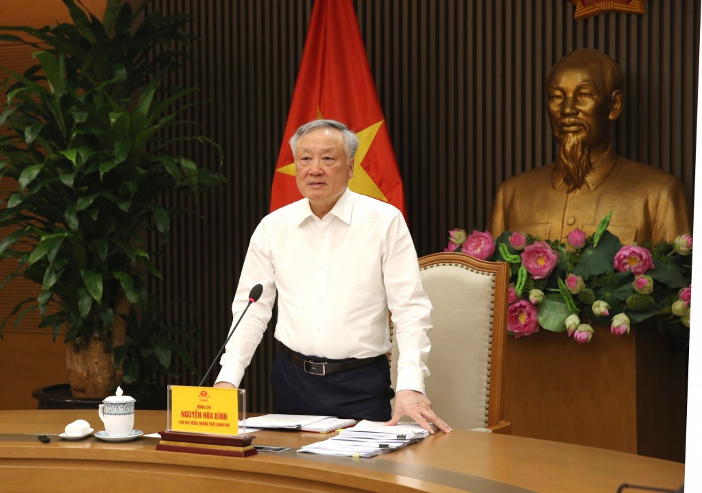 Phó Thủ tướng Thường trực Chính phủ Nguyễn Hòa Bình nêu rõ, các dự thảo Nghị định thuộc trách nhiệm của bộ, ngành nào, bộ, ngành đó có trách nhiệm tiếp thu các ý kiến đóng góp để bổ sung, hoàn thiện - Ảnh: VGP/Nhật Bắc Phó Thủ tướng Thường trực Chính phủ Nguyễn Hòa Bình nêu rõ, các dự thảo Nghị định thuộc trách nhiệm của bộ, ngành nào, bộ, ngành đó có trách nhiệm tiếp thu các ý kiến đóng góp để bổ sung, hoàn thiện - Ảnh: VGP/Nhật Bắc