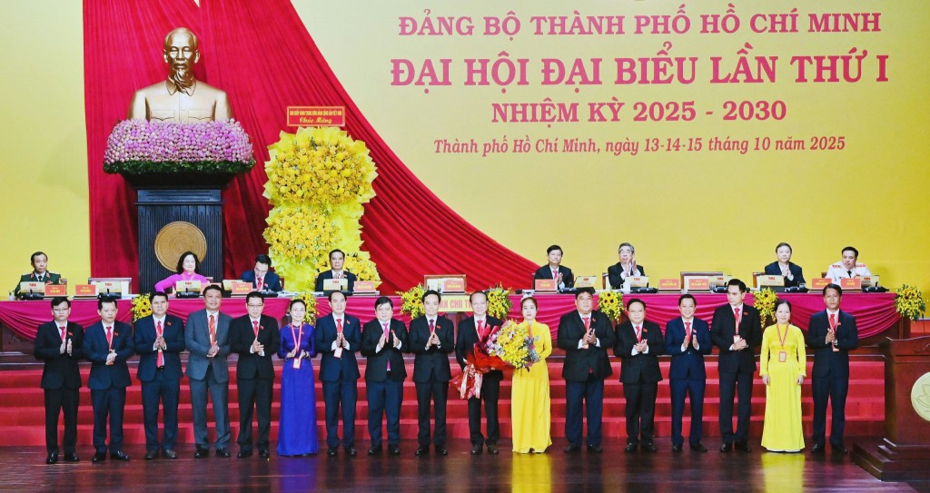 Ủy ban Kiểm tra Thành ủy TP Hồ Chí Minh nhiệm kỳ 2025 - 2030 ra mắt (Ảnh: SGGP)