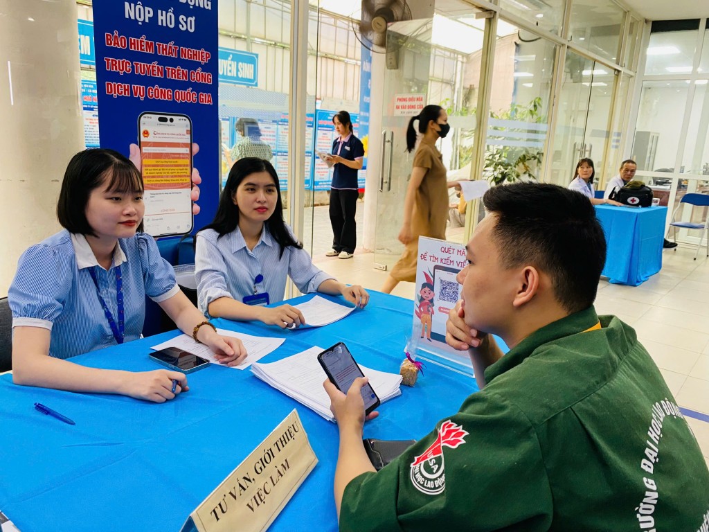 Mở ra cơ hội để lao động trẻ tiếp cận thị trường việc làm