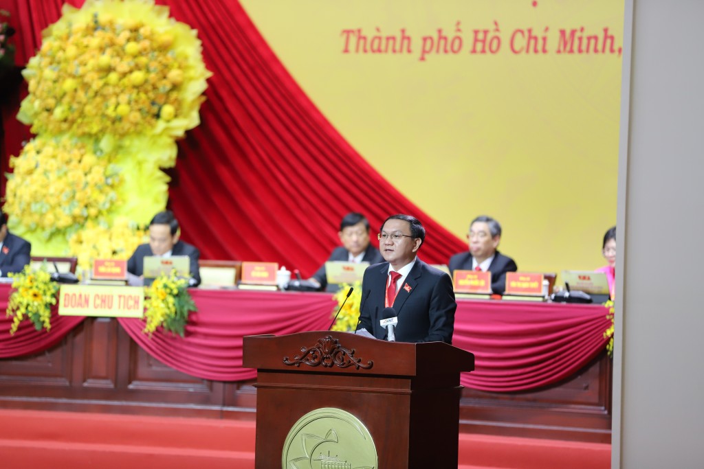 Giám đốc Sở KH-CN TP Hồ Chí Minh trình bày tham luận tại đại hội