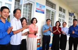 Tuổi trẻ Bát Tràng trao tặng công trình Thư viện thiếu nhi tại trường Mầm non Kim Lan