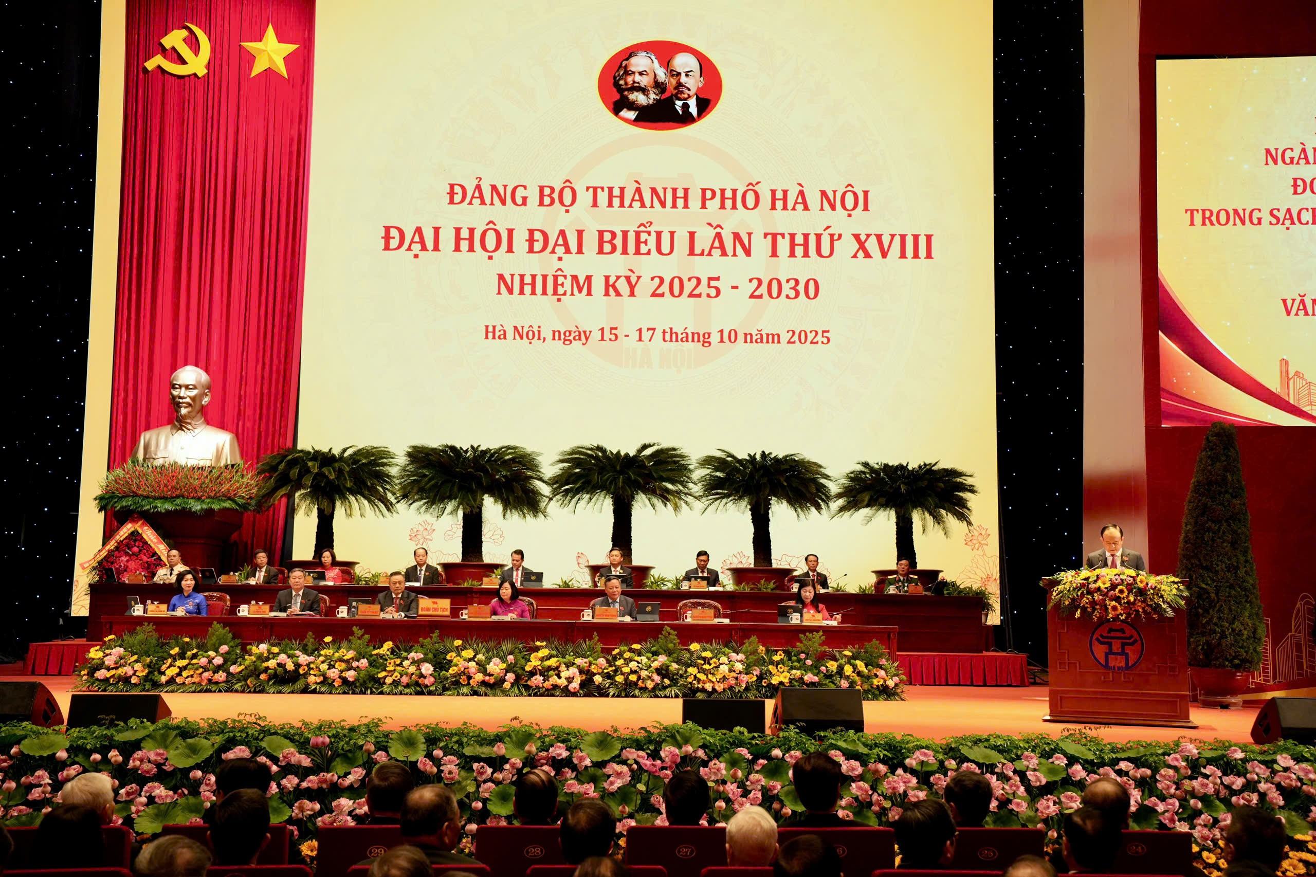 Đoàn Chủ tịch điều hành Đại hội
