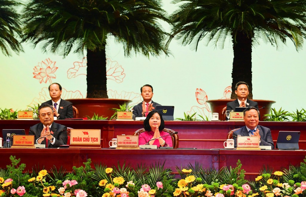 Đoàn Chủ tịch điều hành Đại hội.