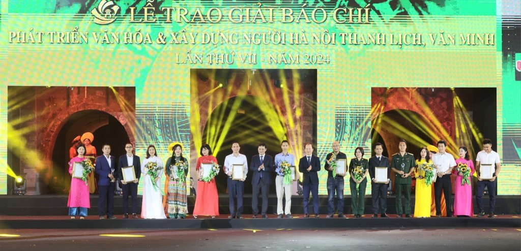 Nâng tầm văn hóa, khẳng định văn minh, hội tụ cống hiến