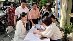 Khám sức khỏe sinh sản cho cán bộ, công chức, người lao động nữ