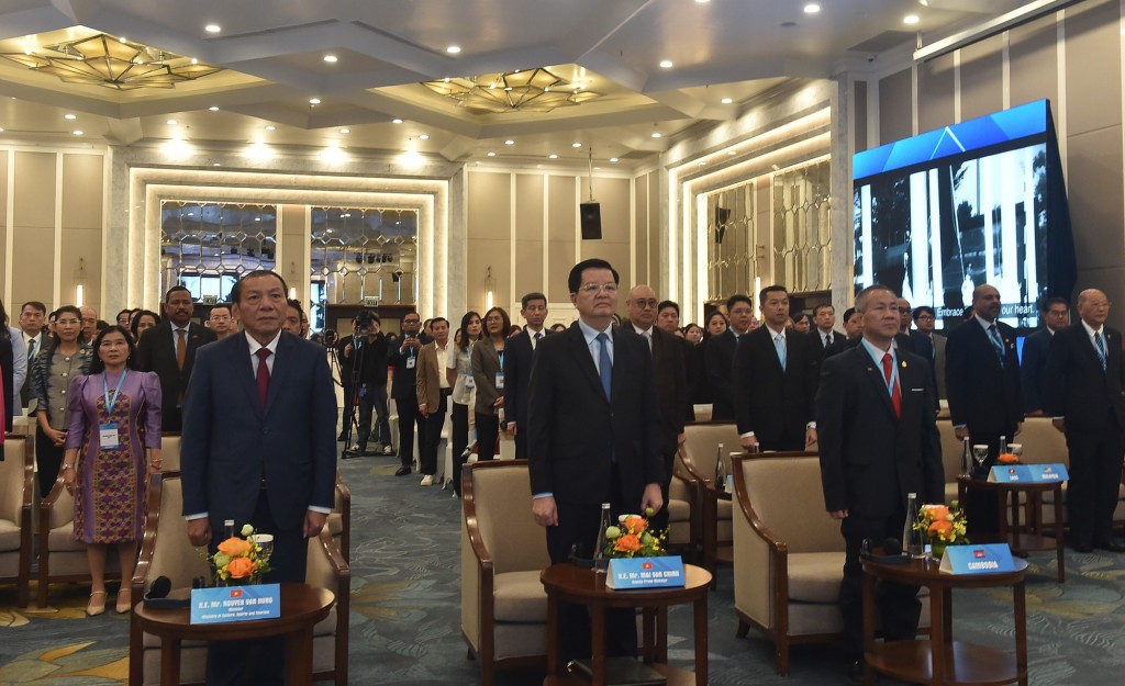 Phó Thủ tướng Mai Văn Chính cùng các đại biểu dự Hội nghị Bộ trưởng ASEAN về Thể thao lần thứ 8 - Ảnh: VGP/Giang Thanh