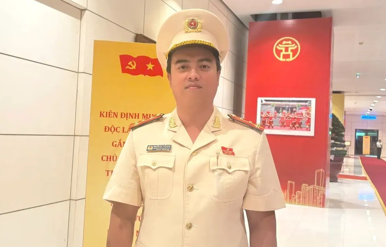 Đại biểu hiến kế đưa chuyển đổi số trở thành động lực phát triển của Thủ đô
