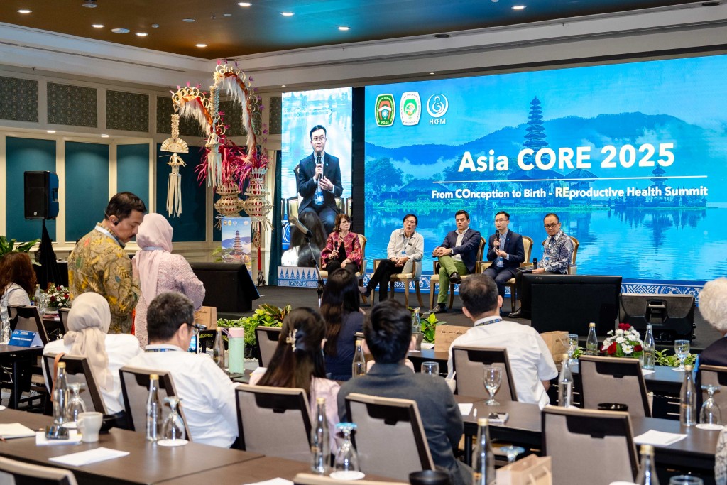 Bác sĩ Lê Khắc Tiến báo cáo và giải đáp thắc mắc cùng các chuyên gia về Phác Đồ Sài Gòn tại hội nghị Asia Core 2025 (1) Bác sĩ Lê Khắc Tiến báo cáo và giải đáp thắc mắc cùng các chuyên gia về Phác Đồ Sài Gòn tại hội nghị Asia Core 2025 (1)