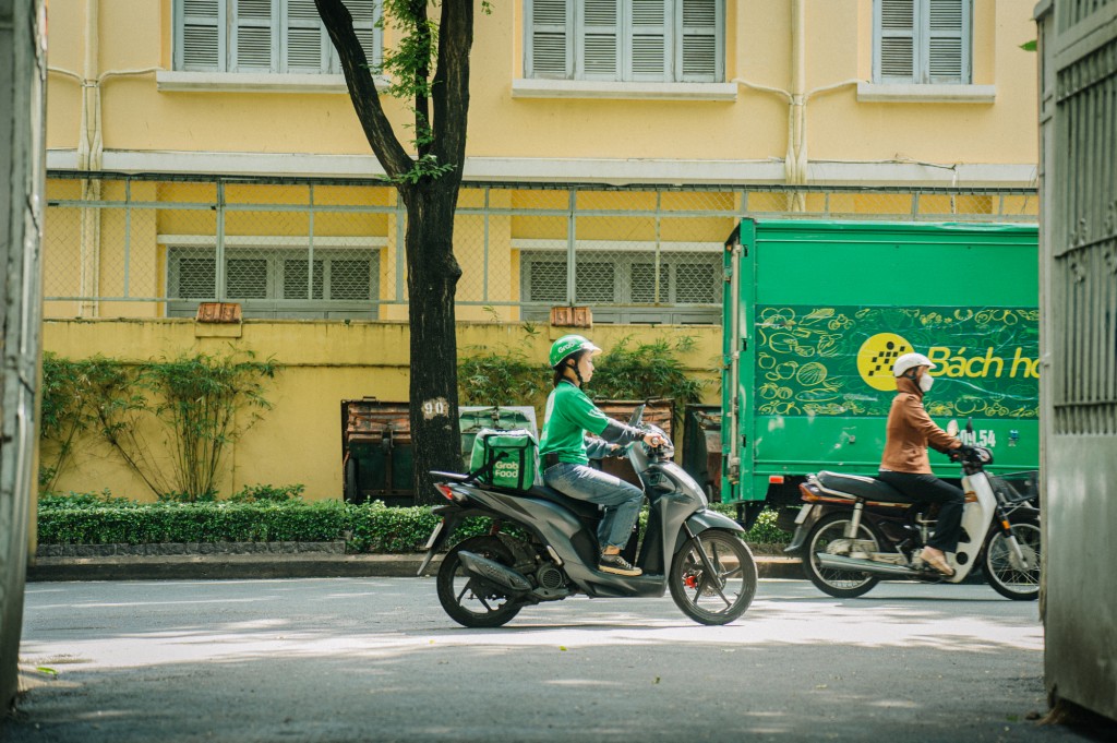 Hình ảnh những nữ tài xế công nghệ ngày càng trở nên quen thuộc