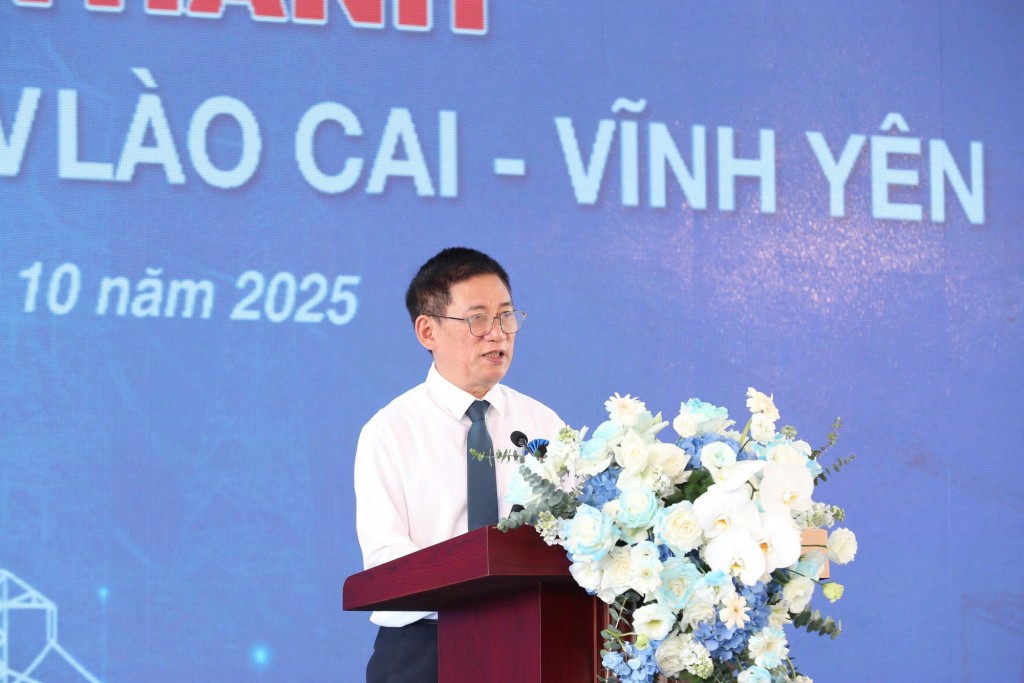 Phó Thủ tướng Hồ Đức Phớc nhấn mạnh, đường dây 500 kV Lào Cai - Vĩnh Yên có ý nghĩa đặc biệt quan trọng trong việc đảm bảo an ninh năng lượng quốc gia - Ảnh: VGP