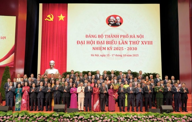 Ra mắt Ban Chấp hành Đảng bộ TP Hà Nội khóa XVIII