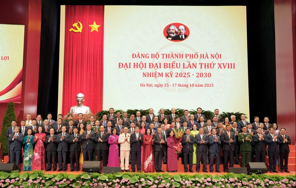 Ra mắt Ban Chấp hành Đảng bộ TP Hà Nội khóa XVIII