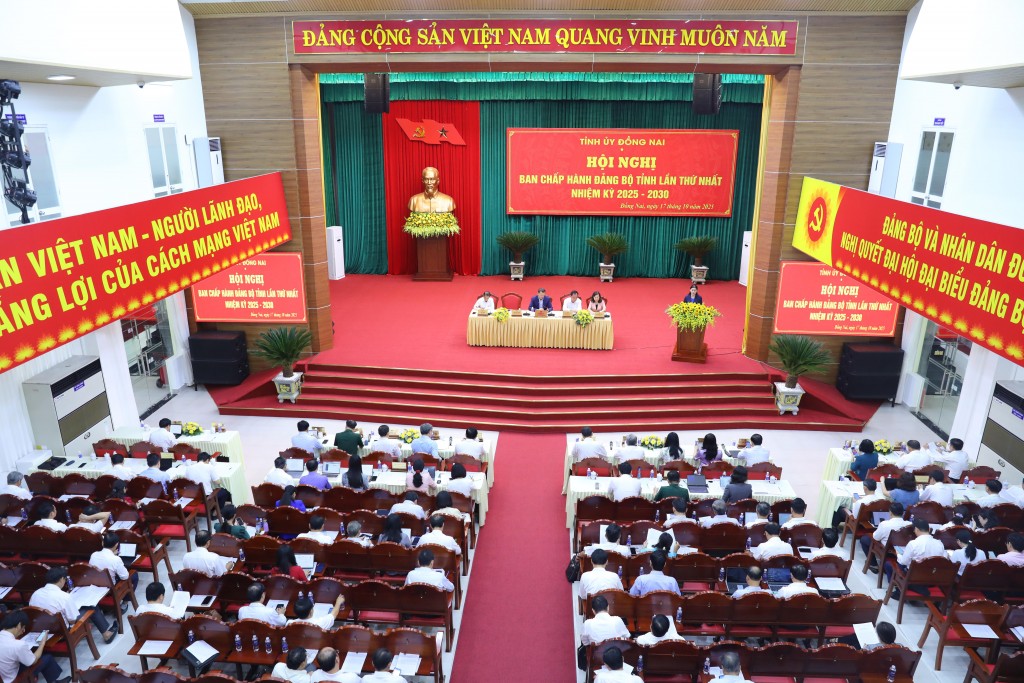 Quang cảnh hội nghị