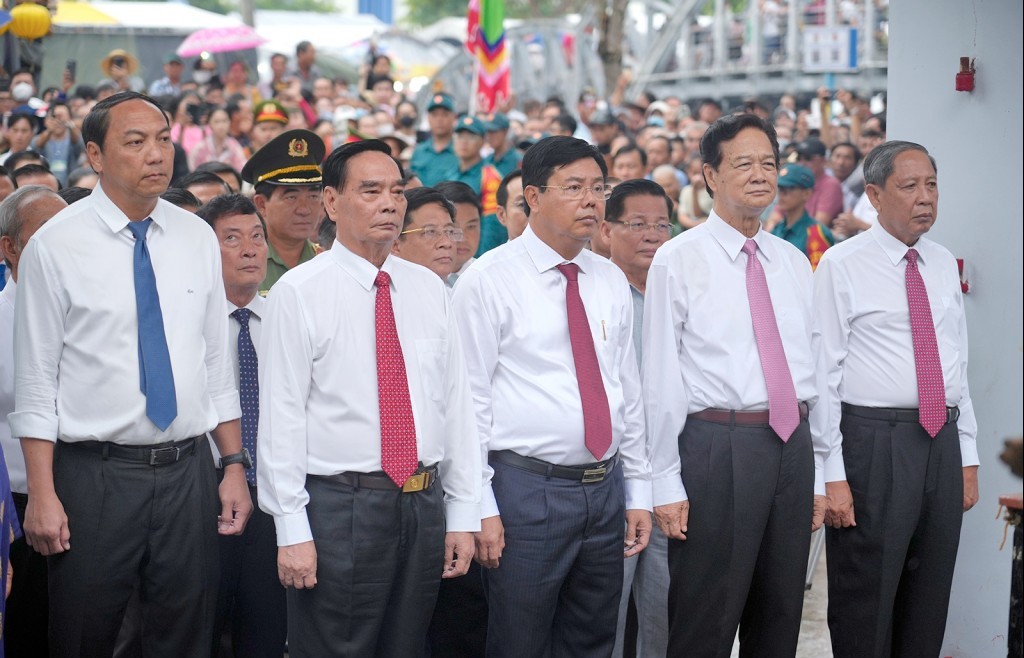 Hội tụ về vùng đất thiêng Rạch Giá: Dâng hương tưởng niệm Anh hùng dân tộc Nguyễn Trung Trực