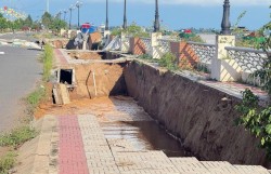 Đồng Tháp khẩn trương kè chống sạt lở, bảo vệ dân ven sông Tiền