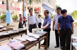 Bộ trưởng Nguyễn Kim Sơn thăm, động viên thầy trò ở Thái Nguyên