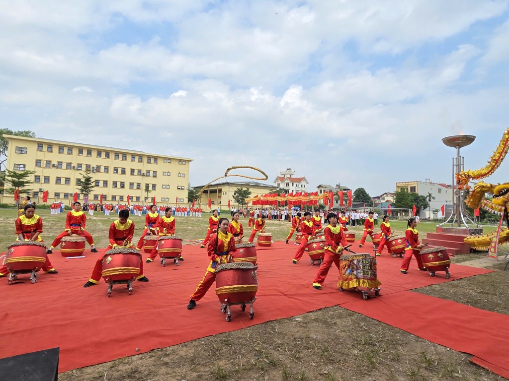 Các màn biểu diễn sôi động tại chương trình