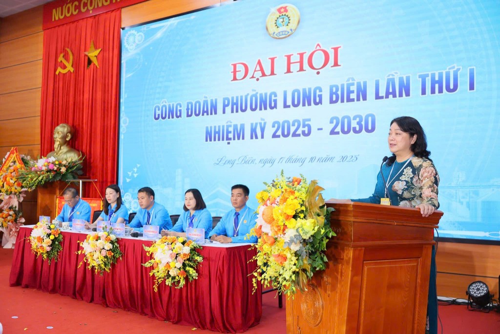 Phó Chủ tịch LĐLĐ thành phố Hà Nội Nguyễn Thị Thu Thủy phát biểu chỉ đạo tại Đại hội