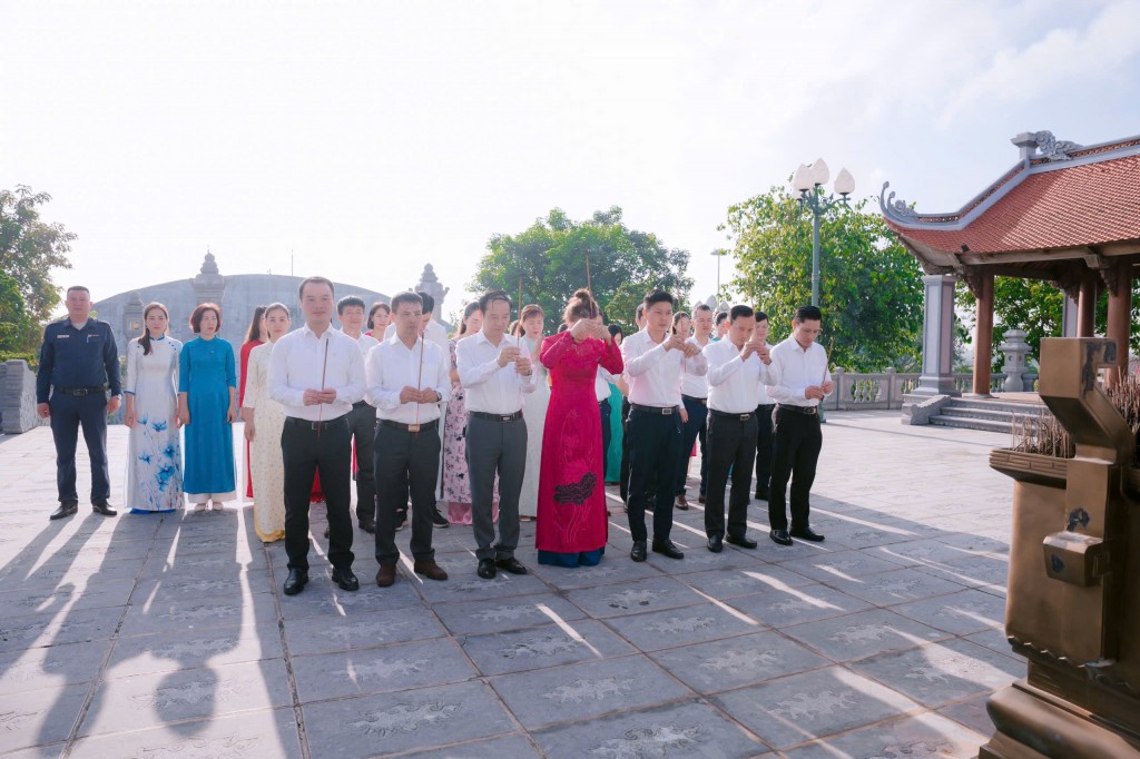hững “đóa hoa Tân Đệ”ệ tỏa hương trong hành trình 95 năm Ngày Phụ nữ Việt Nam