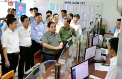 Thủ tướng Phạm Minh Chính đối thoại cùng cử tri Cần Thơ