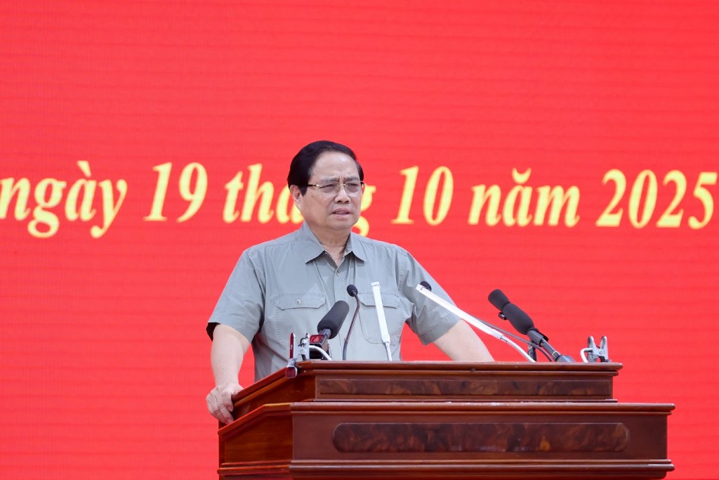 Thủ tướng Phạm Minh Chính nêu rõ, cùng với nhân lực chất lượng cao, hạ tầng chiến lược là một điểm nghẽn của ĐBSCL, trong đó có hạ tầng giao thông - Ảnh: VGP/Nhật Bắc