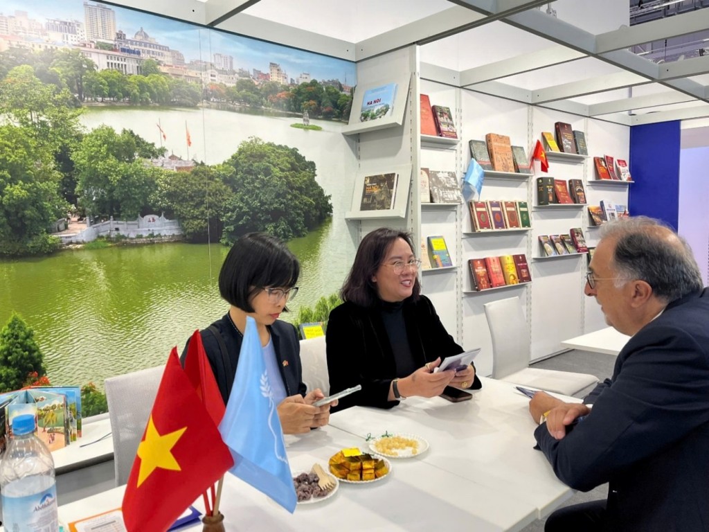 Dấu ấn Không gian sách và văn hóa Hà Nội tại Hội sách quốc tế Frankfurt năm 2025