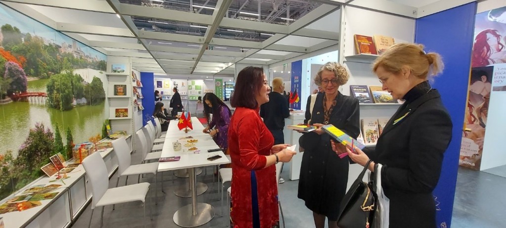 Dấu ấn Không gian sách và văn hóa Hà Nội tại Hội sách quốc tế Frankfurt năm 2025