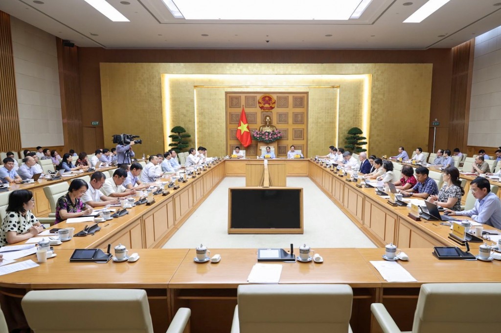 Tại cuộc họp, các đại biểu đã cùng trao đổi, bàn giải pháp tháo gỡ những khó khăn, vướng mắc liên quan đến công tác hợp chuẩn, hợp quy sản phẩm hàng hóa - Ảnh: VGP/Nhật Bắc