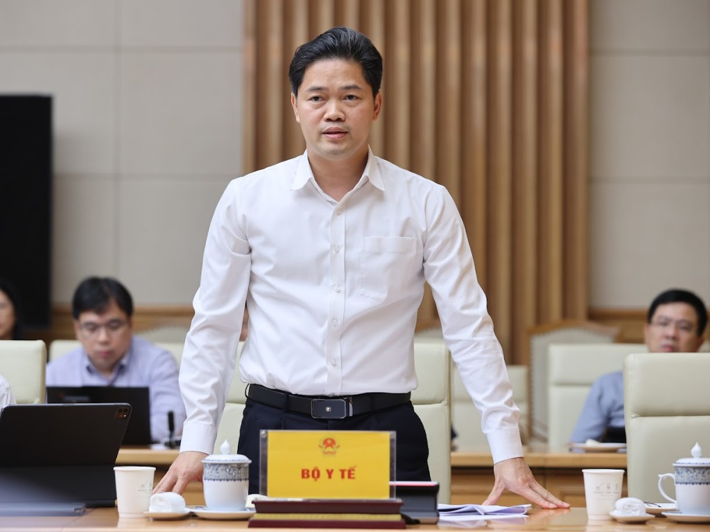 Đẩy nhanh tiến độ thi công các gian hàng Hội chợ Mùa thu