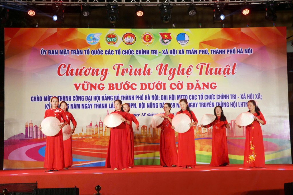 Chương trình nghệ thuật “Vững bước dưới cờ Đảng” lan tỏa tinh thần đoàn kết và niềm tự hào Chương trình nghệ thuật “Vững bước dưới cờ Đảng” lan tỏa tinh thần đoàn kết và niềm tự hào