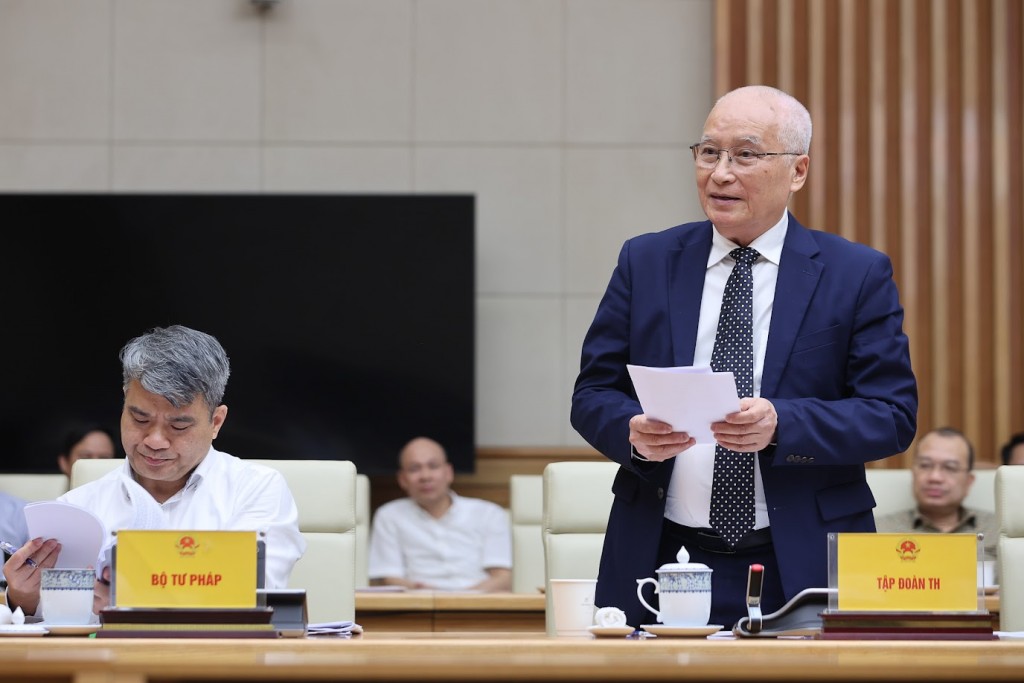 Đẩy nhanh tiến độ thi công các gian hàng Hội chợ Mùa thu