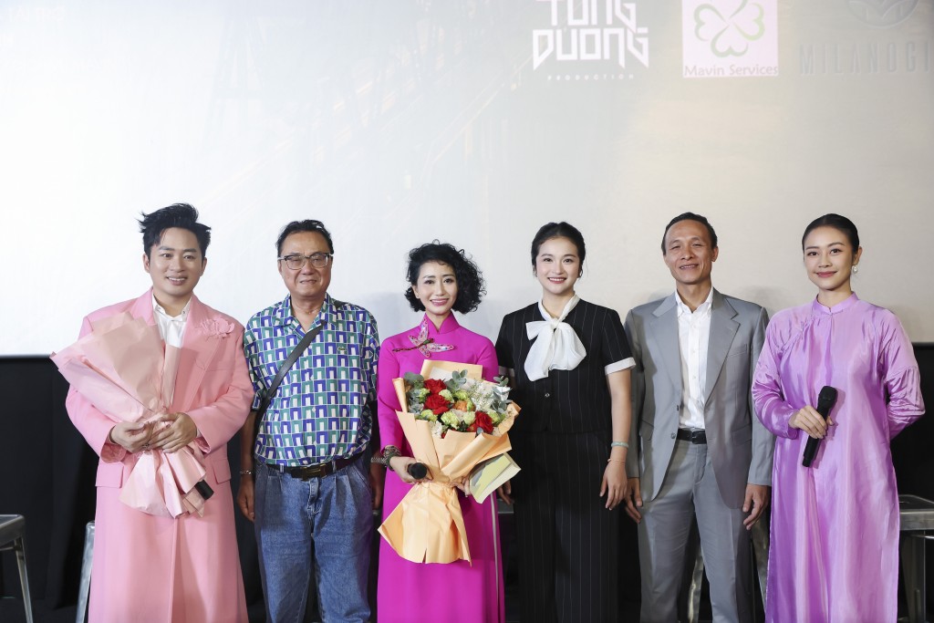 Buổi ra mắt bộ đôi MV của nhạc sĩ Nhuận Phú có sự tham gia của đông đảo nghệ sĩ 