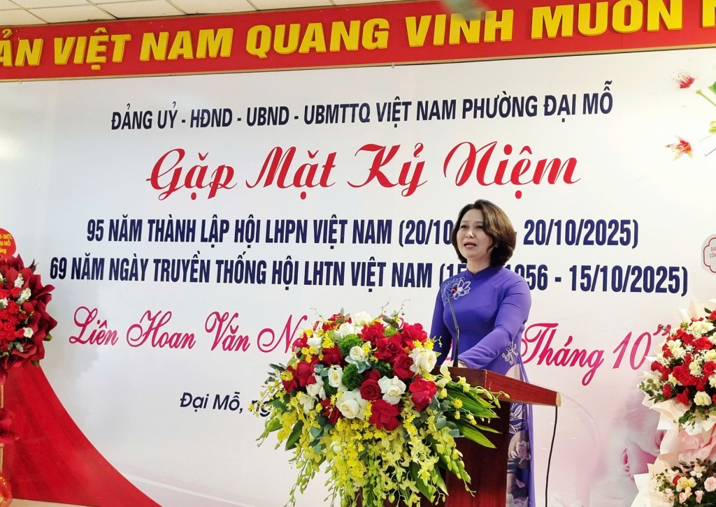 Chủ tịch Hội Liên hiệp Phụ nữ phường. Nguyễn Thị Hồng Phương phát biểu khai mạc lễ kỷ niệm