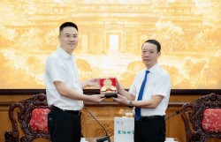 Xúc tiến mở đường bay Thâm Quyến - Huế