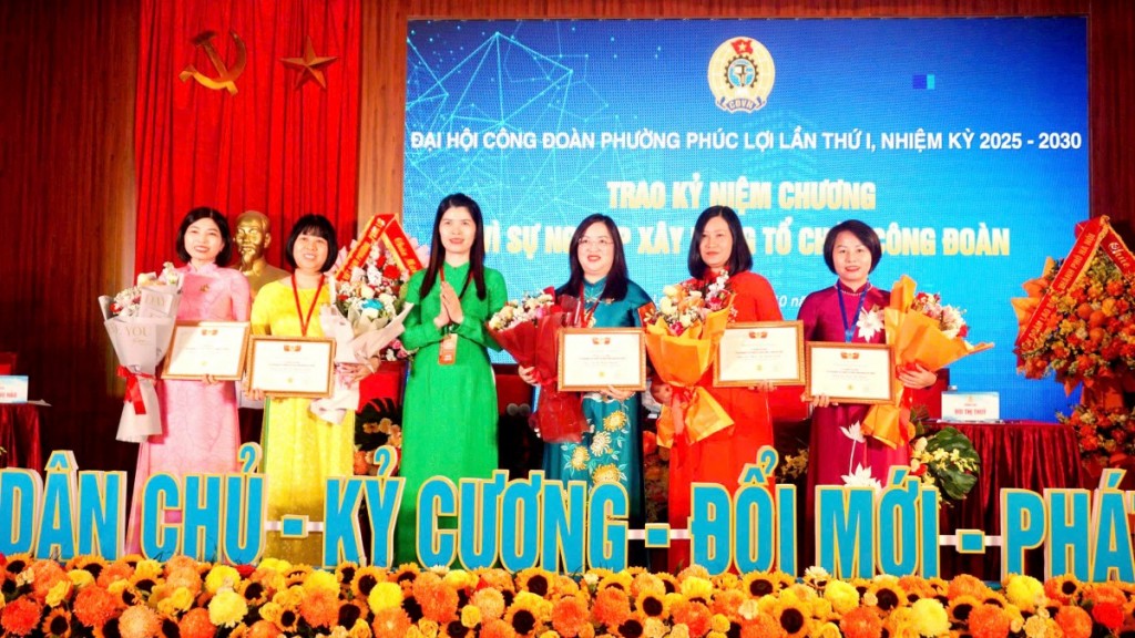 Xây dựng cán bộ Công đoàn chuyên nghiệp, ứng dụng chuyển đổi số Xây dựng cán bộ Công đoàn chuyên nghiệp, ứng dụng chuyển đổi số