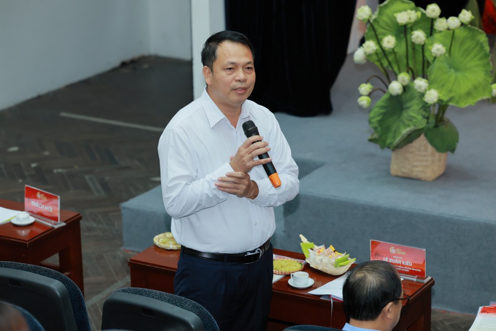 Giám đốc Trung tâm Hoạt động Văn hóa Khoa học Văn Miếu- Quốc Tử Giám Lê Xuân Kiêu giới thiệu các hoạt động tại khu di tích Giám đốc Trung tâm Hoạt động Văn hóa Khoa học Văn Miếu- Quốc Tử Giám Lê Xuân Kiêu giới thiệu các hoạt động tại khu di tích