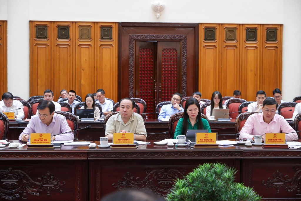 Các đại biểu dự cuộc họp - Ảnh: VGP/Nhật Bắc Các đại biểu dự cuộc họp - Ảnh: VGP/Nhật Bắc