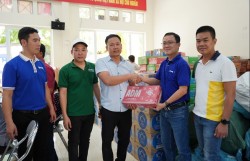 "Bạn góp một - Vinamilk góp một": Hành trình vượt thiên tai, tiếp bước tương lai