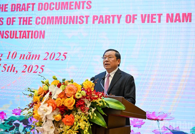 Đồng chí Lại Xuân Môn phát biểu kết luận tại buổi họp báo. Đồng chí Lại Xuân Môn phát biểu kết luận tại buổi họp báo.