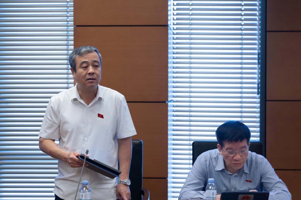 Cho phép viên chức góp vốn, kinh doanh bên ngoài là quy định 