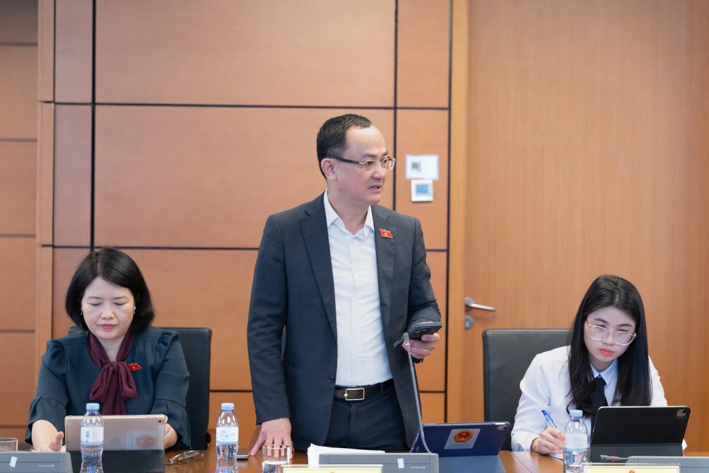 Cho phép viên chức góp vốn, kinh doanh bên ngoài là quy định 