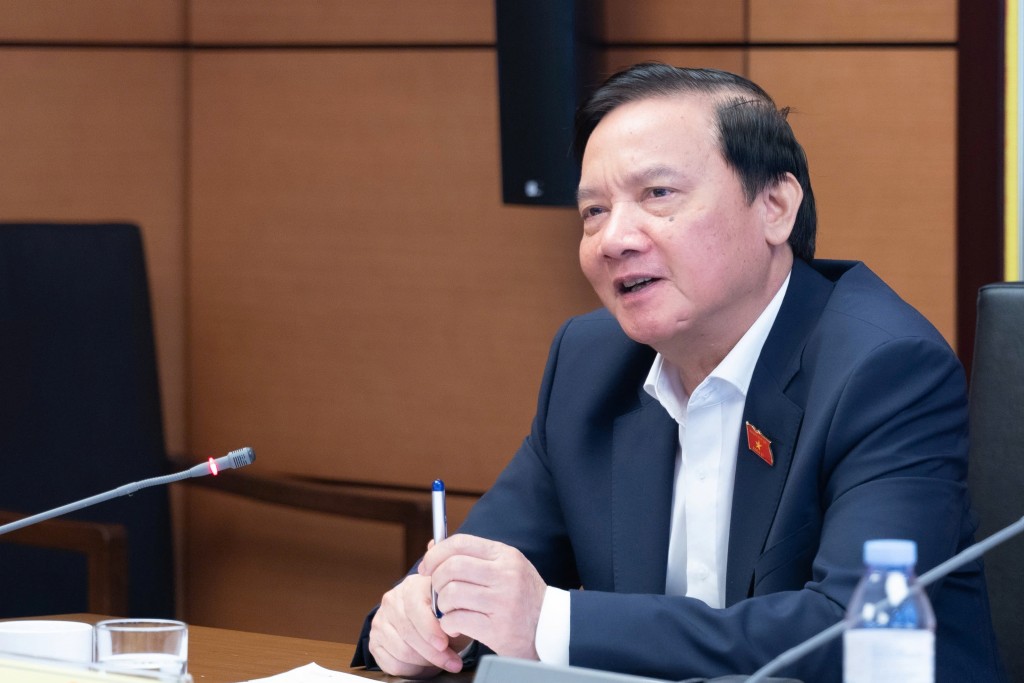 Cho phép viên chức góp vốn, kinh doanh bên ngoài là quy định 