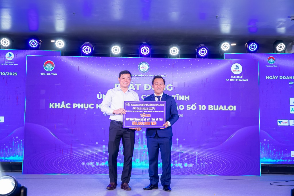 Anh Lê Ngọc Thức trao tặng quỹ khuyến học xã Tứ Mỹ - Hà Tĩnh 100.000.000đ Anh Lê Ngọc Thức trao tặng quỹ khuyến học xã Tứ Mỹ - Hà Tĩnh 100.000.000đ