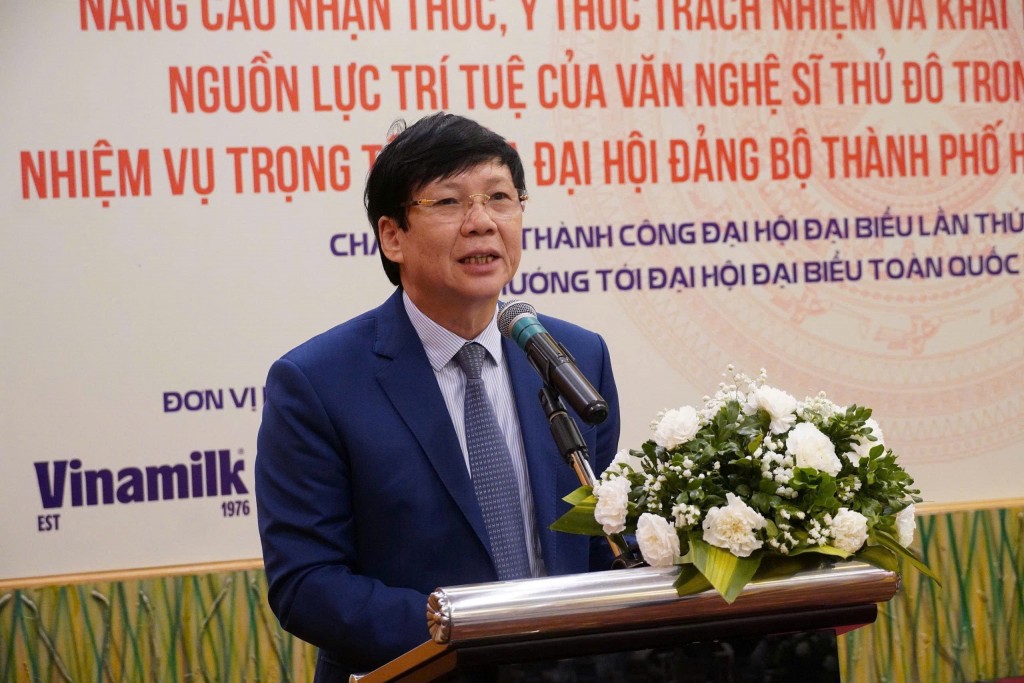 Nhà báo Hồ Quang Lợi – Phó Chủ tịch Hội Truyền thông số Việt Nam, nguyên Ủy viên Ban Thường vụ, Trưởng Ban Tuyên giáo Thành ủy Hà Nội, nguyên Phó Chủ tịch Thường trực Hội Nhà báo Việt Nam tham luận tại hội thảo Nhà báo Hồ Quang Lợi – Phó Chủ tịch Hội Truyền thông số Việt Nam, nguyên Ủy viên Ban Thường vụ, Trưởng Ban Tuyên giáo Thành ủy Hà Nội, nguyên Phó Chủ tịch Thường trực Hội Nhà báo Việt Nam tham luận tại hội thảo