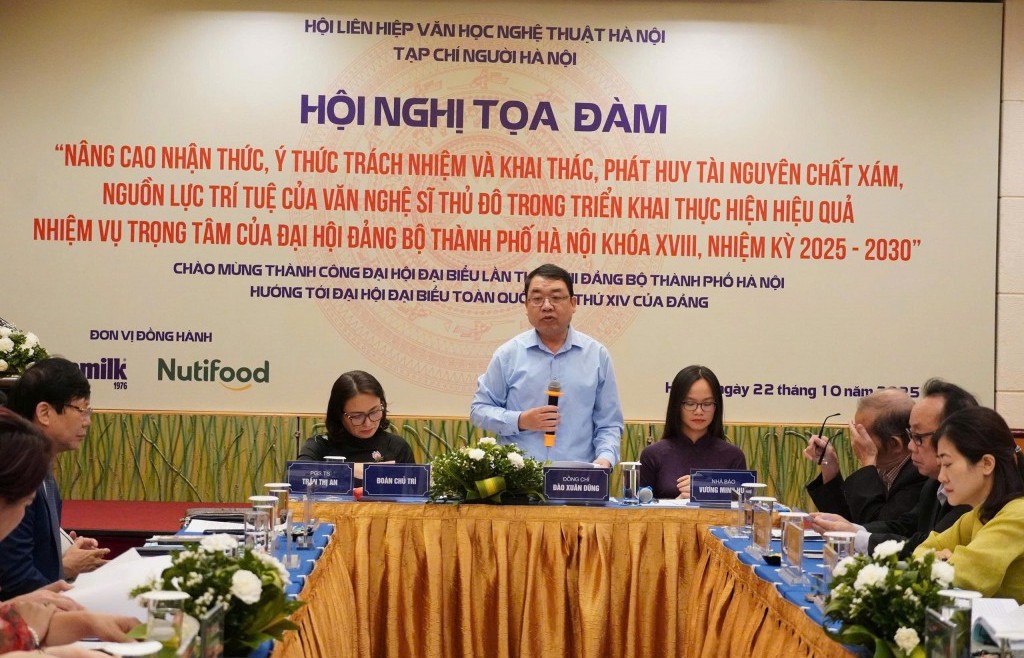 Phát huy vai trò của văn nghệ sĩ trong phát triển Thủ đô