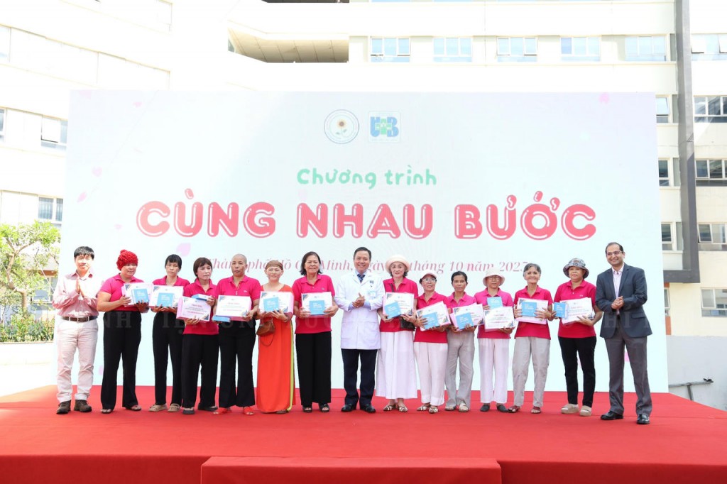 AstraZeneca triển khai nhiều chương trình hợp tác trong chẩn đoán và điều trị ung thư vú tại Việt Nam AstraZeneca triển khai nhiều chương trình hợp tác trong chẩn đoán và điều trị ung thư vú tại Việt Nam