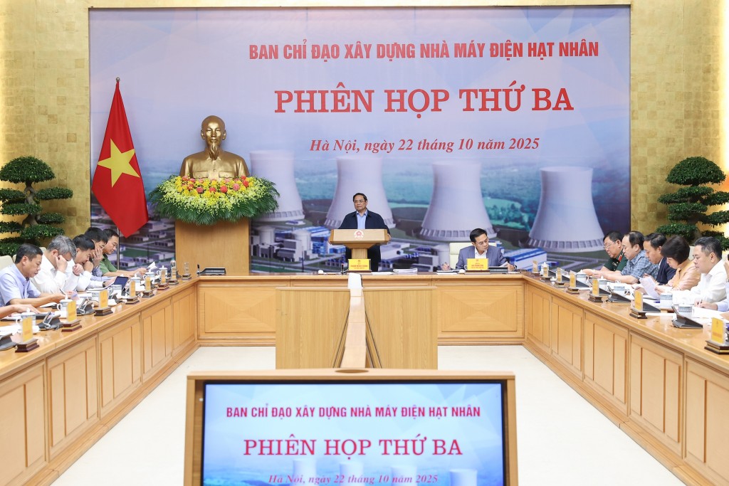 Thủ tướng nhấn mạnh tinh thần Thủ tướng chủ trì phiên họp thứ 3 Ban Chỉ đạo xây dựng nhà máy điện hạt nhân