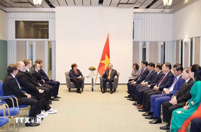 Tổng Bí thư Tô Lâm tiếp Chủ tịch Đảng Cộng sản Phần Lan Tiina Sandberg. (Ảnh: Thống Nhất/TTXVN) Tổng Bí thư Tô Lâm tiếp Chủ tịch Đảng Cộng sản Phần Lan Tiina Sandberg. (Ảnh: Thống Nhất/TTXVN)