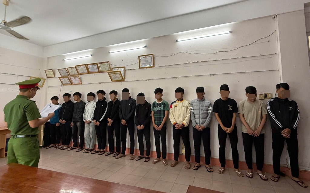 3 đối tượng bị bắt giam trong số 15 đối tượng liên quan đã bị khởi tố trước đó.