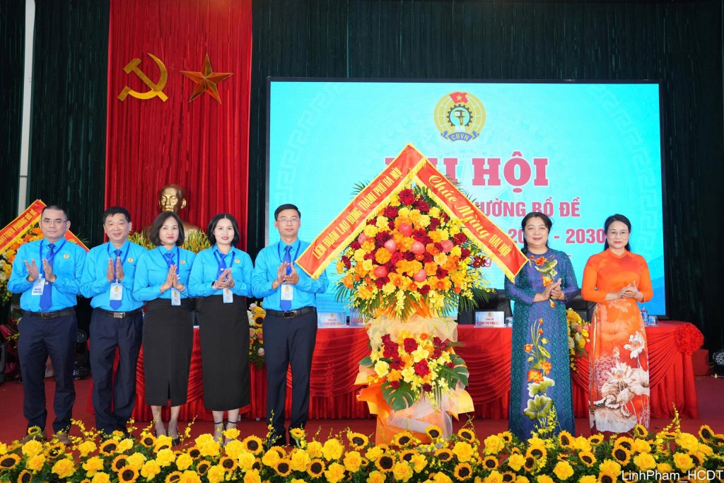 Bảo vệ quyền lợi ích hợp pháp, chính đáng của công đoàn viên Bảo vệ quyền lợi ích hợp pháp, chính đáng của công đoàn viên